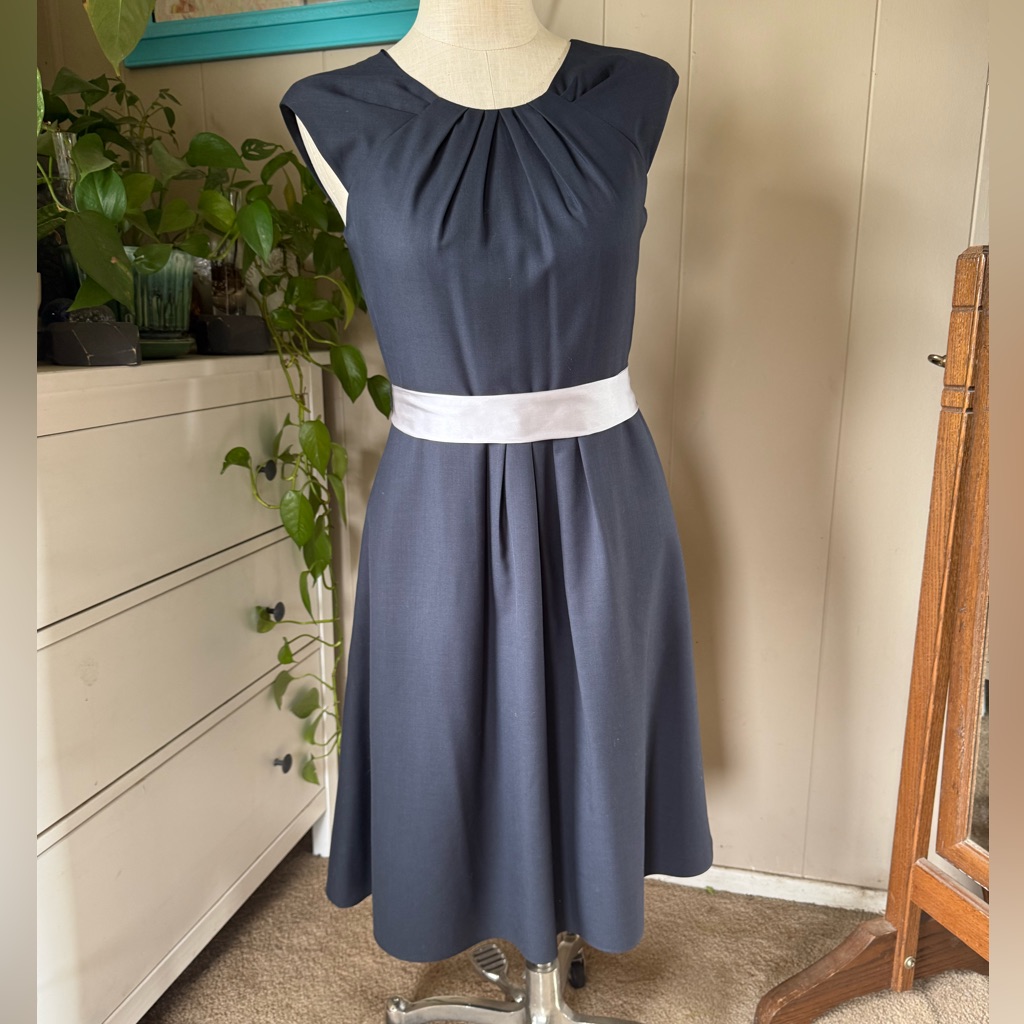 Calvin Klein Pleated Sleeveless Dress, Light Gray Sash, Size Medium